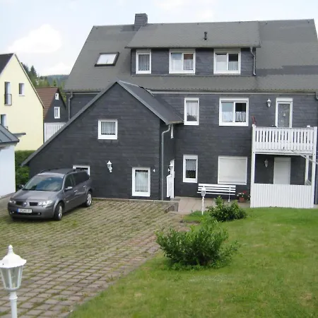 In 아파트 Stützerbach